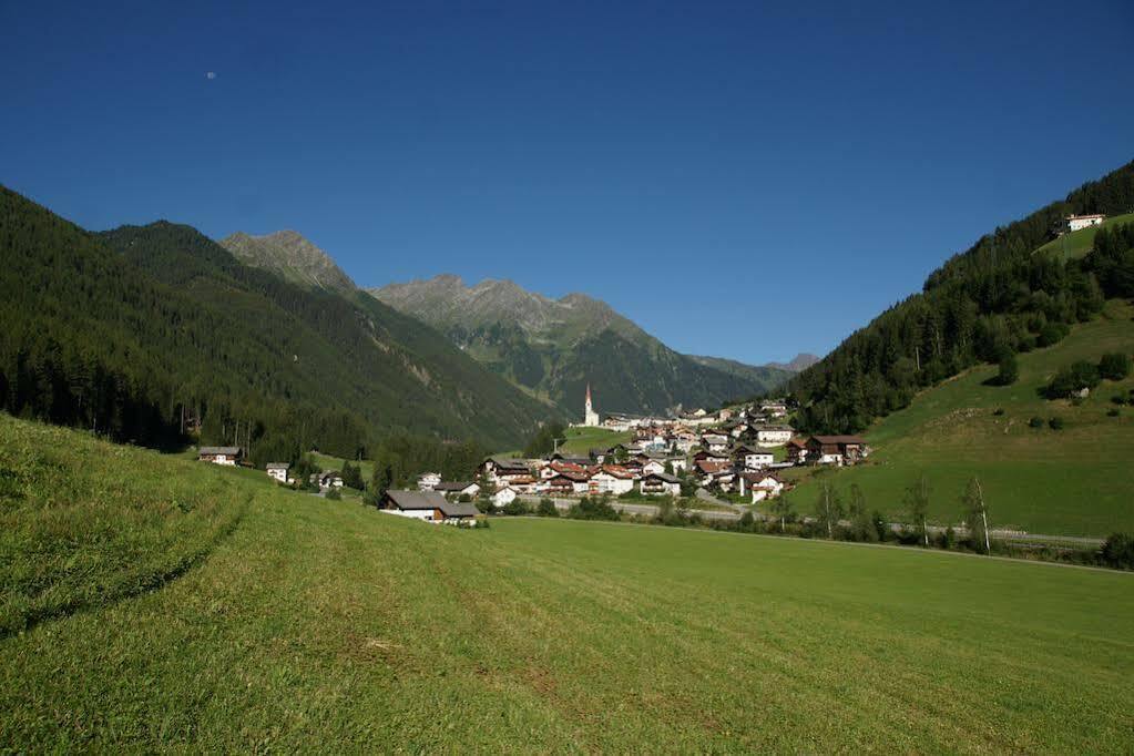 Hotel Muehlwald エクステリア 写真